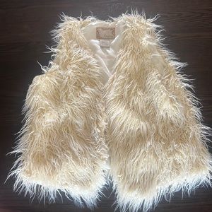 Daytrip faux fur vest